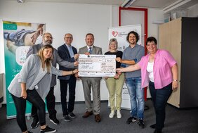 Spendenübergabe an die AGNF 